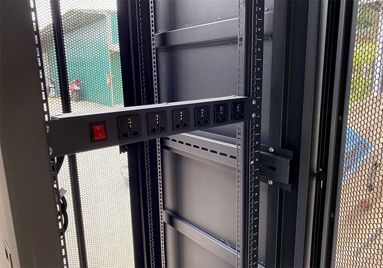 tủ rack 42U D800
